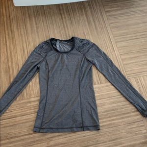 Lululemon run top